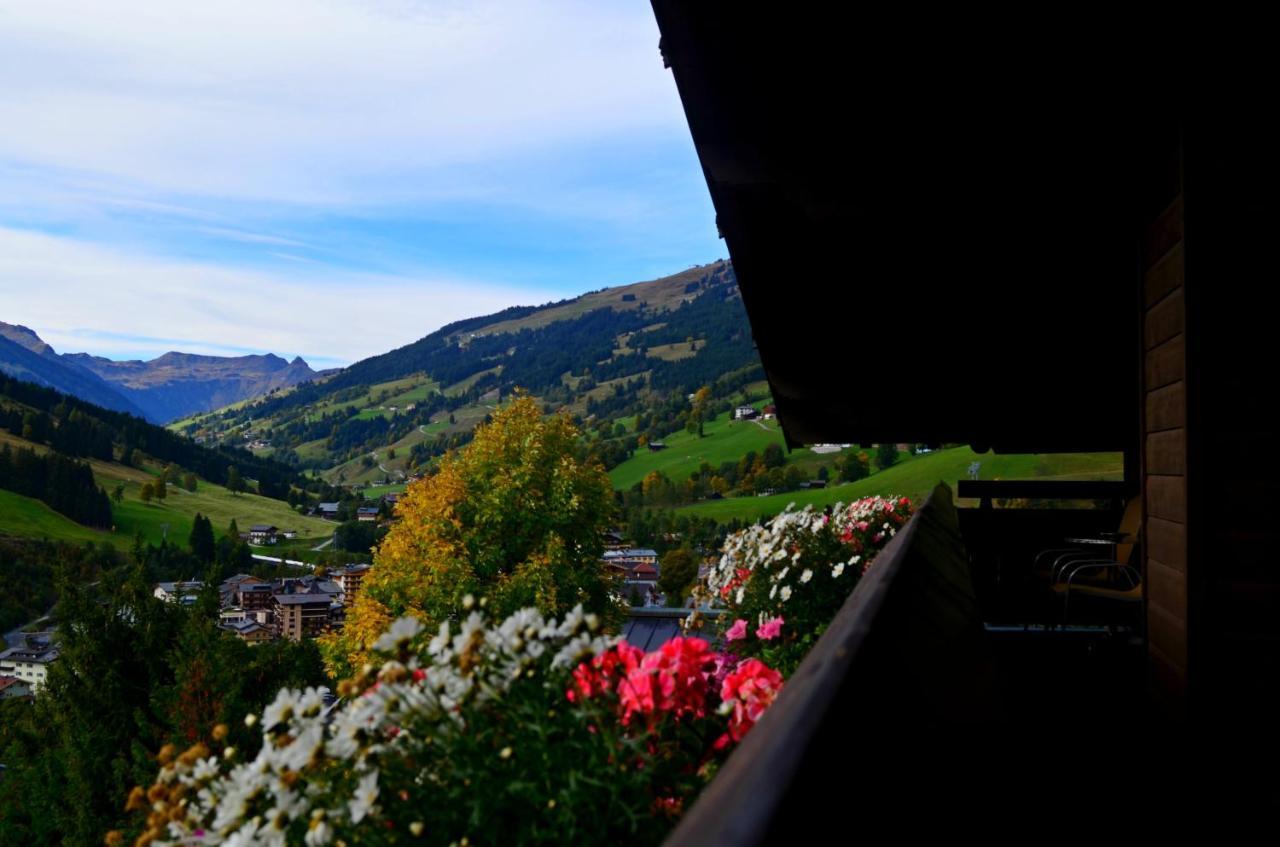 Pension Vier Jahreszeiten Saalbach-Hinterglemm Exteriör bild