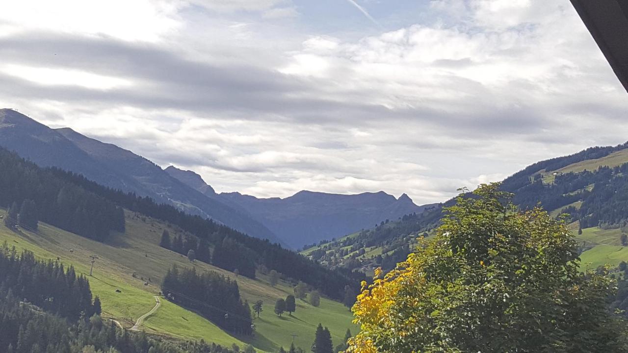 Pension Vier Jahreszeiten Saalbach-Hinterglemm Exteriör bild