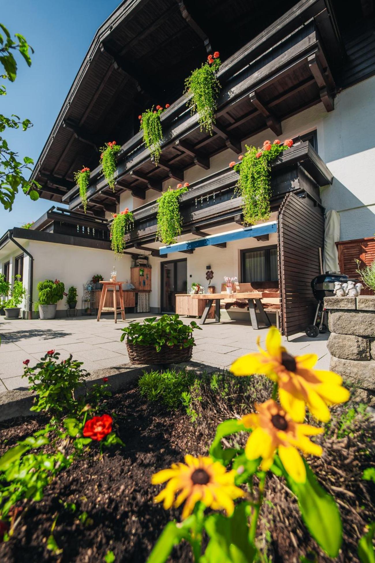 Pension Vier Jahreszeiten Saalbach-Hinterglemm Exteriör bild