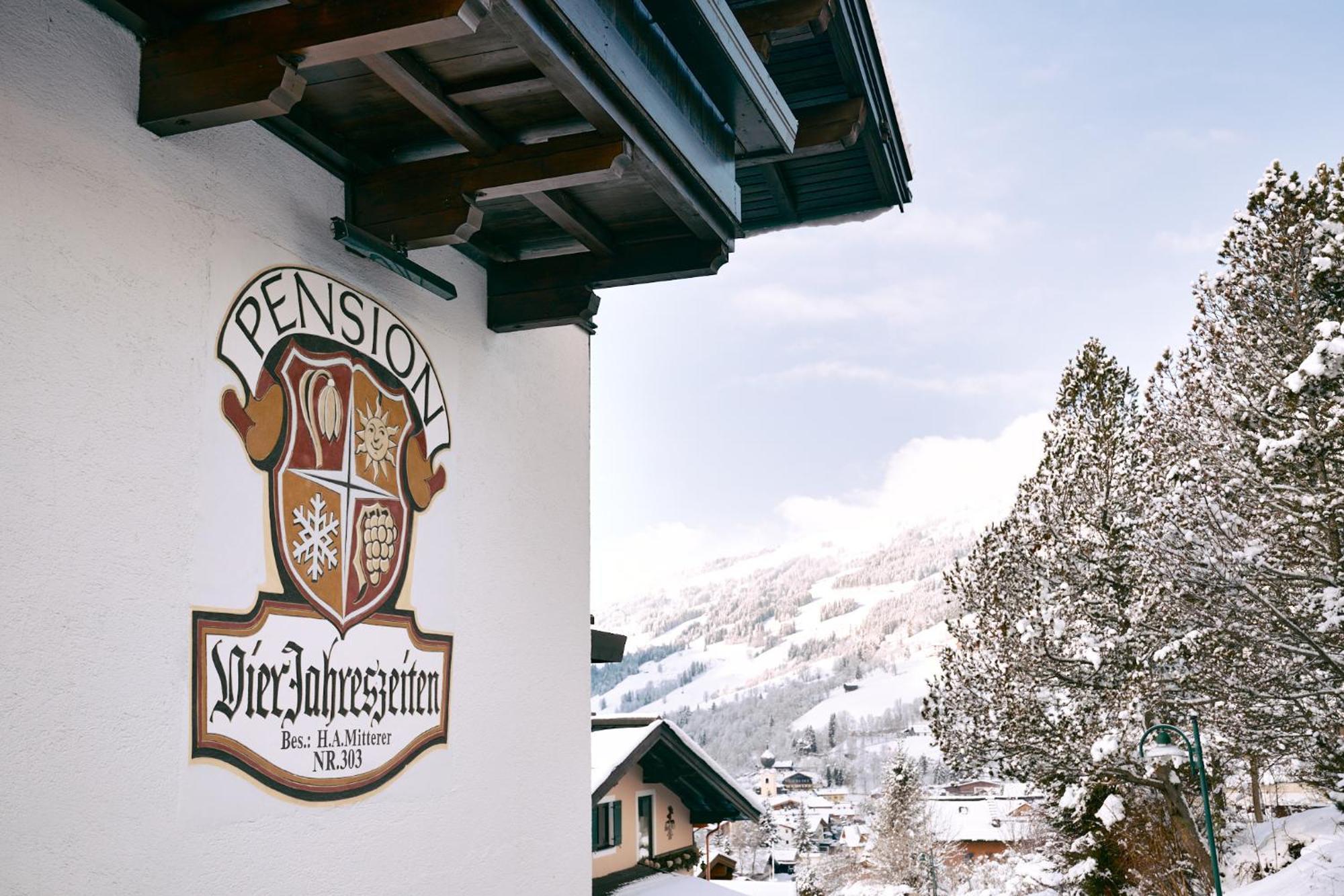 Pension Vier Jahreszeiten Saalbach-Hinterglemm Exteriör bild